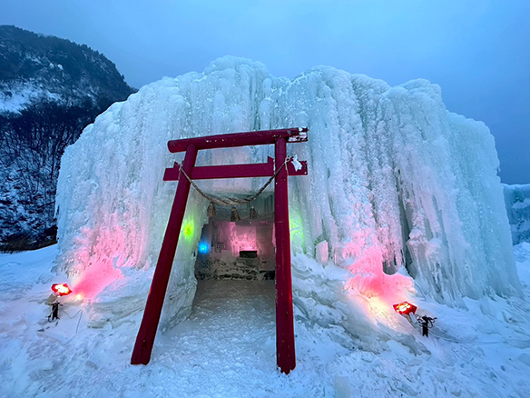 5.氷瀑神社